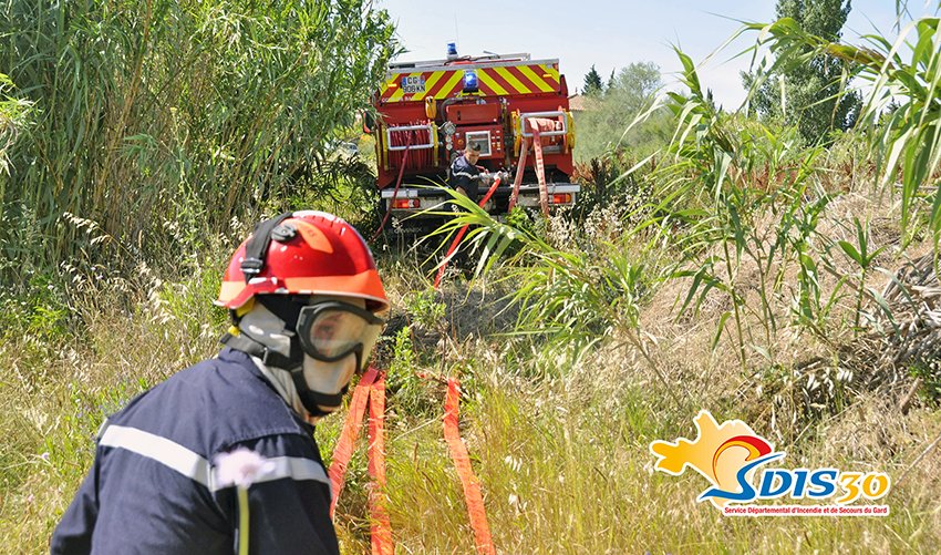 pompiersdugard's tweet photo. RECRUTEMENT: les sapeurs-pompiers du Gard recrutent des sapeurs-pompiers volontaires saisonniers pour l'été 2024 !

Il faut être sapeur-pompier volontaire de 1ère classe minimum. Vous serez indemnisé et vous serez logé gratuitement. 

Plus d'infos: https://t.co/vE3QAa0mRL https://t.co/mZpB1u0uOT