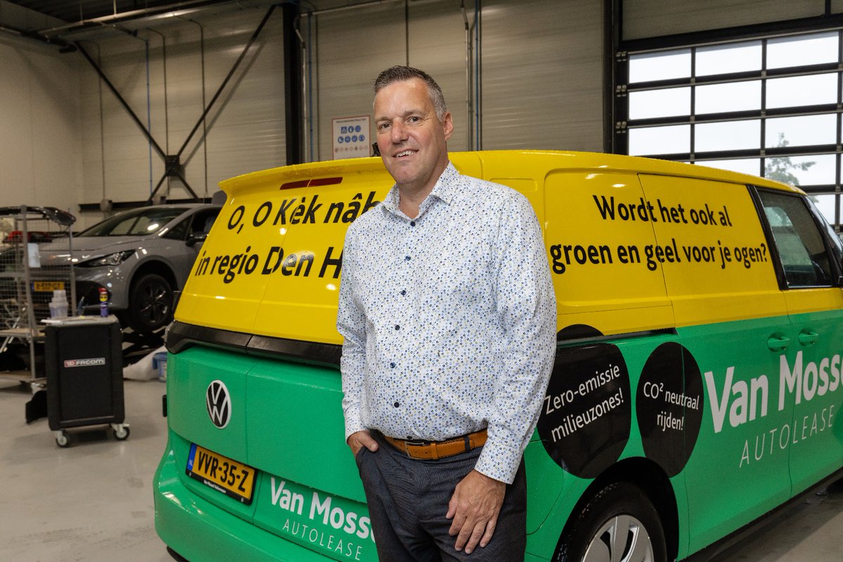 Hoe breng je je werknemers snel, goedkoop én duurzaam van A naar B?🚗 Jeroen Kok, accountmanager bij Van Mossel Autolease Den Haag, praat ondernemers bij over de laatste trends. Daarin speelt elektrisch rijden een belangrijke rol.⚡lnkd.in/ea3M3HwK