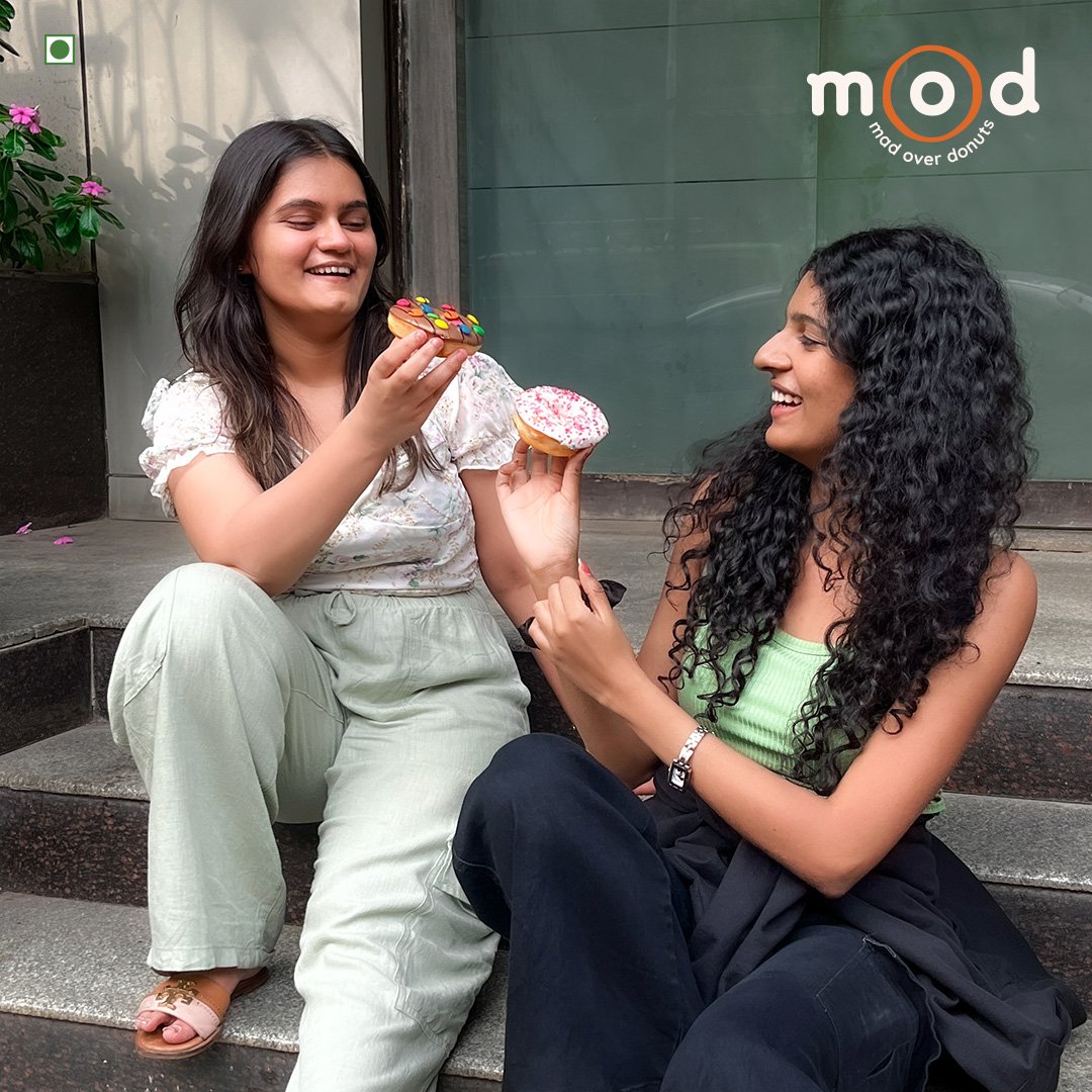 It starts with “Whose is better? Mine or yours?” And ends with “yeah right we should try half and half”. #MOD #MadOverDonuts #BiteIntoHappiness #Donuts #SprinklesofHappiness #Sprinkles