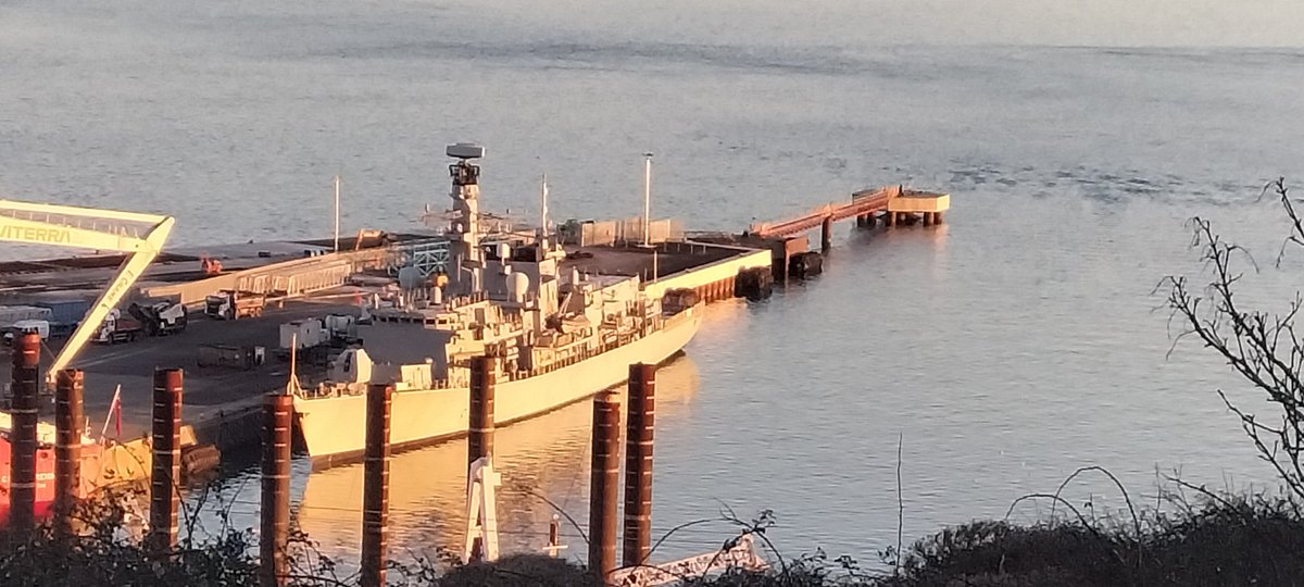 AytonJustyn's tweet photo. Boycott portland port 🇬🇧 Hms Northumberland 🇬🇧 in #portland on 16/1/24. A Type 23 Frigate. #Weymouth #dorset #Hms #HmsNorthumberland #Type23Frigate @HMSNORT #RoyalfleetAuxillary #shipslnpics #shipspotting #Navylookout #photography #Navy #Shipsphotography https://t.co/KTHdG9LiqF