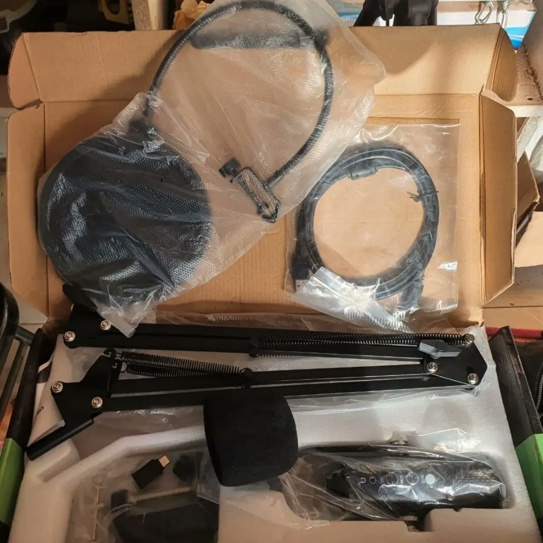 SadatImoru's tweet photo. Tripod Stand and Microphone for Sale
1. Tripod stand (3.2feet) Ghc 100.
2. Microphone for Android phone Ghc 150
3. Condenser Microphone for Table Top: Ghc 600
4. Condenser Microphone with Long Arm: Ghc 1000

Cheddar / Sarkodie / Mourinno https://t.co/HMJ4MgTVdS