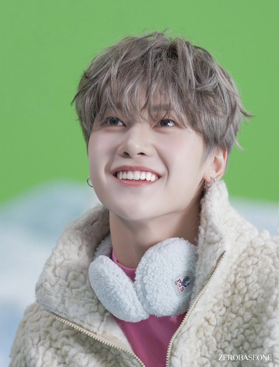 checkiam_'s tweet photo. 240116 'MELTING POINT' MV Behind Photo 
#석매튜 https://t.co/NRXOPqyHOF