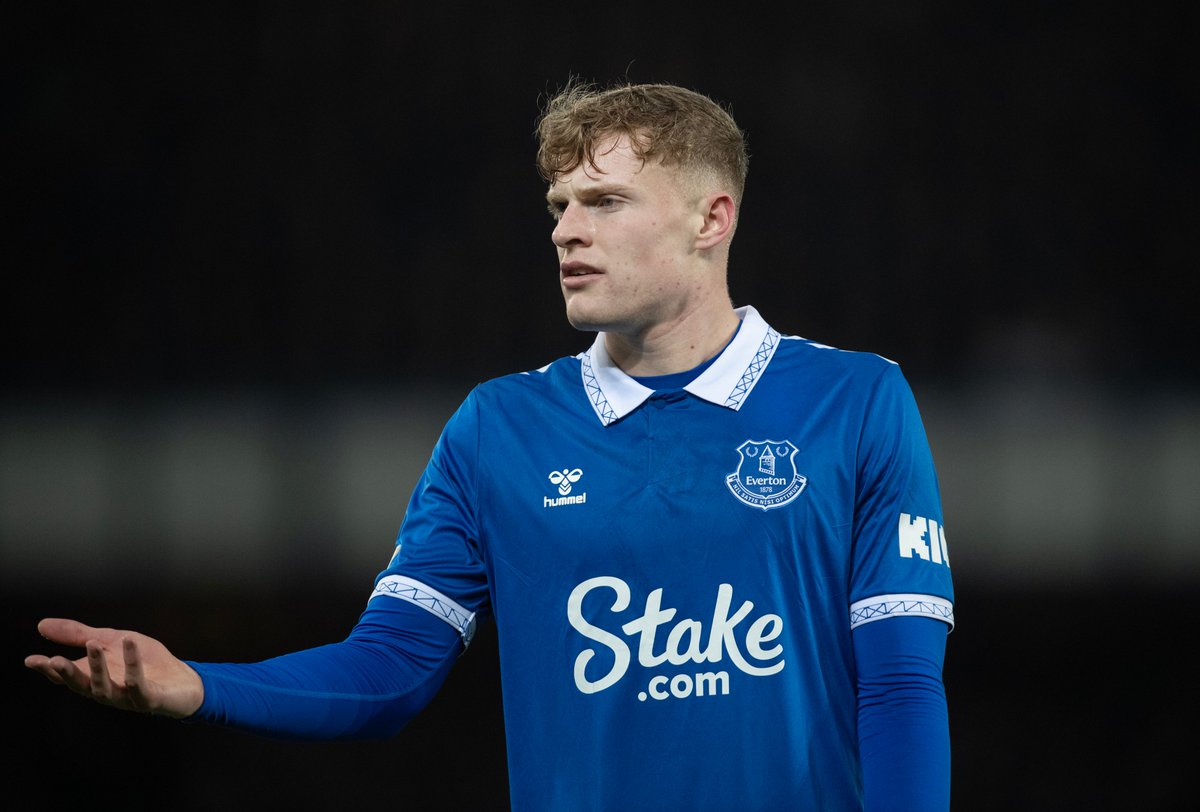 Jarrad Branthwaite is high on #mufc's list for the summer. Everton could be forced to sell him to avoid running into further financial issues [@talkSPORT]