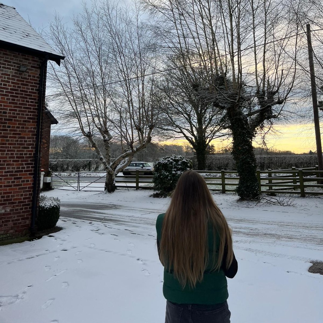 A lovely snowy morning at Calvin!🌨️ ❄️ 

#snow #CalvinMarketing #cheshire #marketingagency #farm