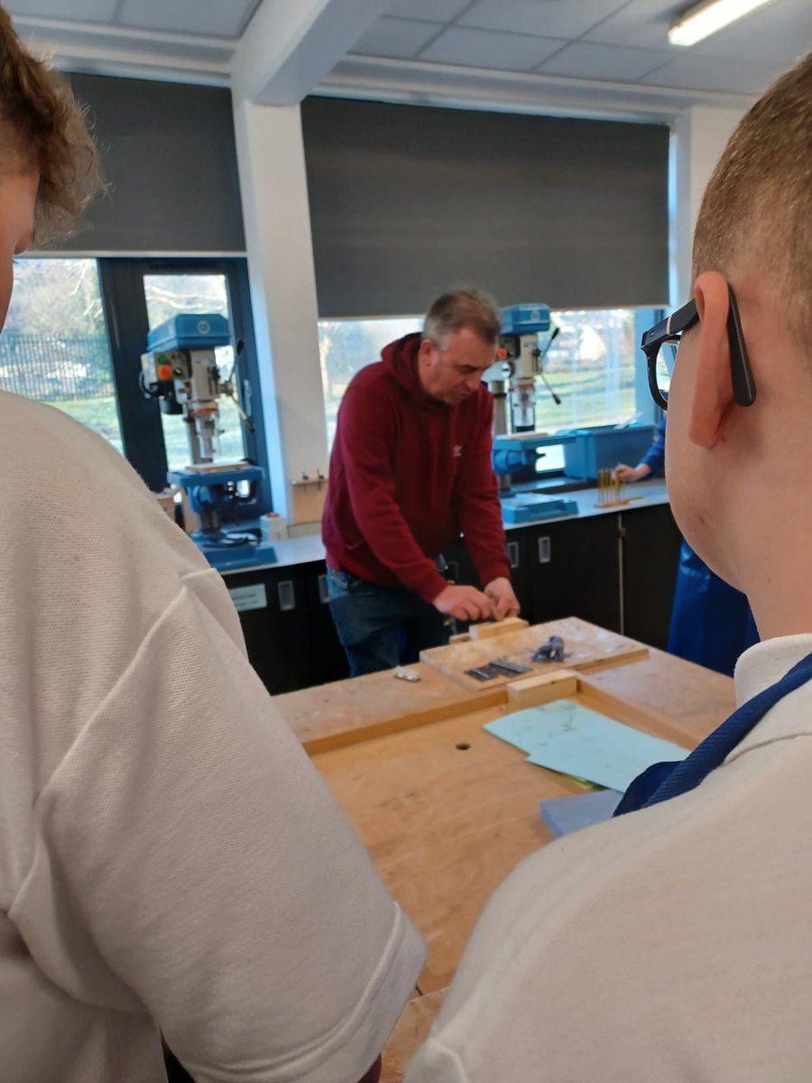 heidi_purnell5's tweet photo. Thanks to Lisa and Lee from @MerthyrVH for supporting Year 10 Design and Technology students at @AfontafHigh. Your job role advice and tips brought the subject to life. #Careers #inspiringlearners https://t.co/2AsVsHQ8bk