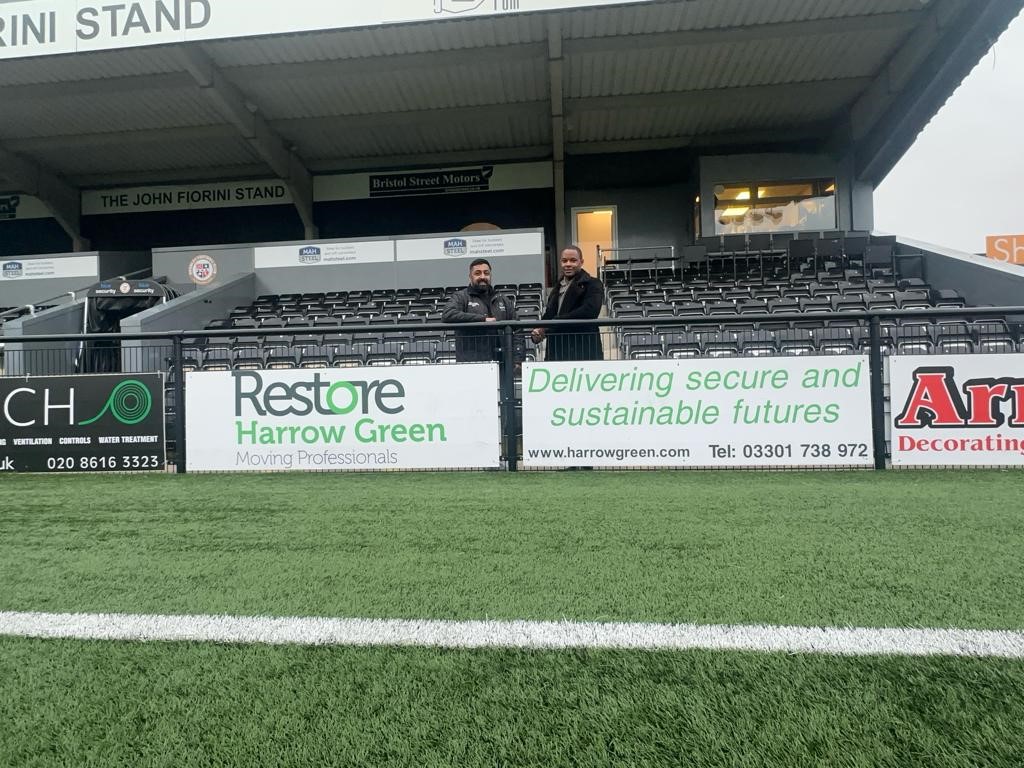 Our Croydon team with Marc Harvey sponsor local team, Bromley Football Club. Our Digital Marketing Executive Nahveed Khan and Business Development Manager Ashley Ward paid a visit to the ground whilst out visiting customers 😊 #businessmoves #croydon #surrey #kent #sussex