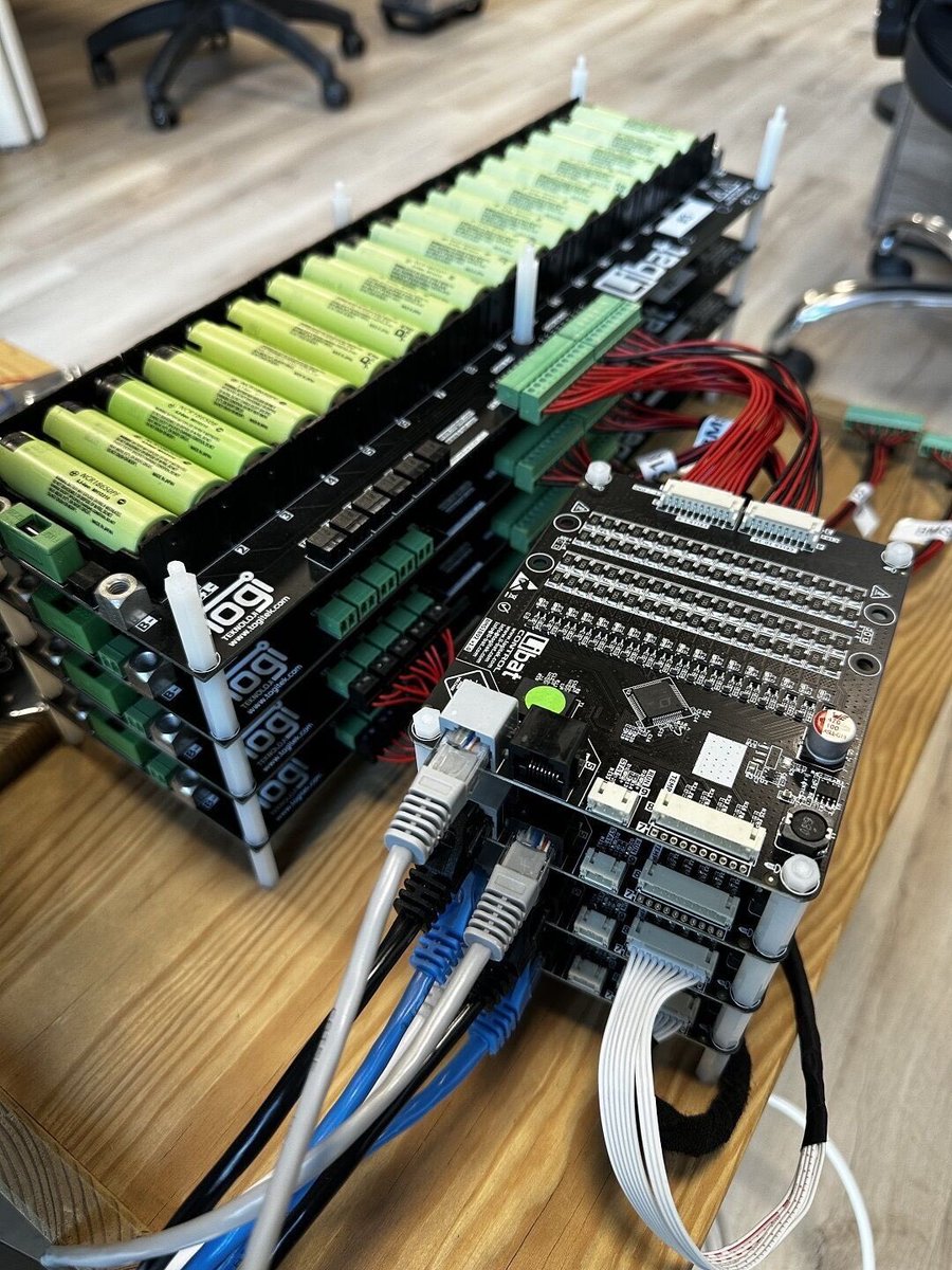 TogiTeknoloji's tweet photo. 📢 Our cost effective, battery management system solution for high voltage ESS application is on the way. We are just about to launch mass production in a few months. #batterymanagement #energystorage #lithium #electricvehicles #mobility #zeroemission #cloudbms https://t.co/pAbv0mGn25