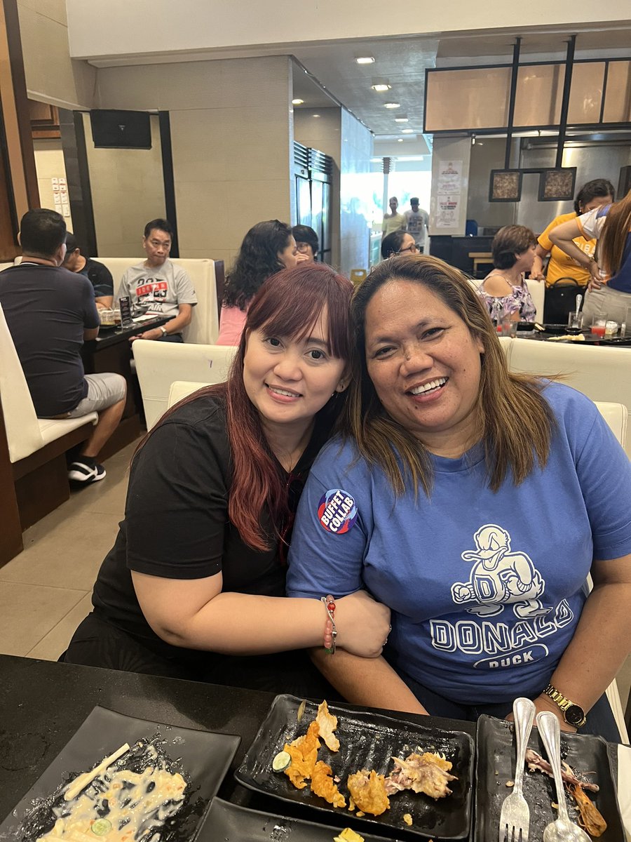 jenilynmasa's tweet photo. Thanks Tita @MyleneAjero and Tito Jun for your kindness and hospitality kung di lang po kami pabalik Singapore nkakain pa kami ni Wolley ng Betamax,pork and chicken interstines sa tapat nyo :-) https://t.co/HVWrRojyrX