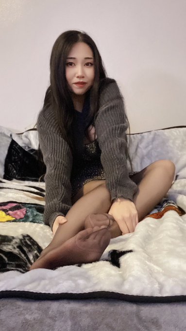 🦋✨🦋 #egirl #gamergirl #streamer #altgirl #pantyhose #tights #nylongirl #nylons #stockings #nylonfeet<a href="/tag/egirl"class="tags">#egirl</a><a href="/tag/gamergirl"class="tags">#gamergirl</a><a href="/tag/streamer"class="tags">#streamer</a><a href="/tag/altgirl"class="tags">#altgirl</a><a href="/tag/pantyhose"class="tags">#pantyhose</a><a href="/tag/stockings"class="tags"><span>#stockings</span></a><a href="/tag/tights"class="tags"><span>#tights</span></a><a href="/tag/nylons"class="tags"><span>#nylons</span></a><a href="/tag/pantyhosefeet"class="tags"><span>#pantyhosefeet</span></a><a href="/tag/nylonfeet"class="tags"><span>#nylonfeet</span></a>