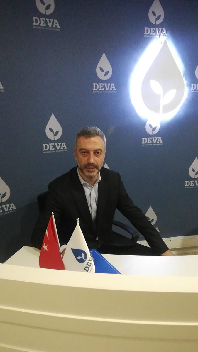 devaankarada's tweet photo. Bugün İl Binamızda nöbetçimiz İl Yönetim Kurulu Üyemiz Murat Soysal Karacan, siz kıymetli hemşehrilerimizi misafir etmek ve sizlerle hasbihâl etmek için il binamızdalar.
🌱💧🌱💧🌱💧🌱
#DevayaDavet
#AnkaraİçinHazırızBizDEVAYIZ

@devapartisi
@alibabacan
@nutkuakin https://t.co/Thk3SF65i0