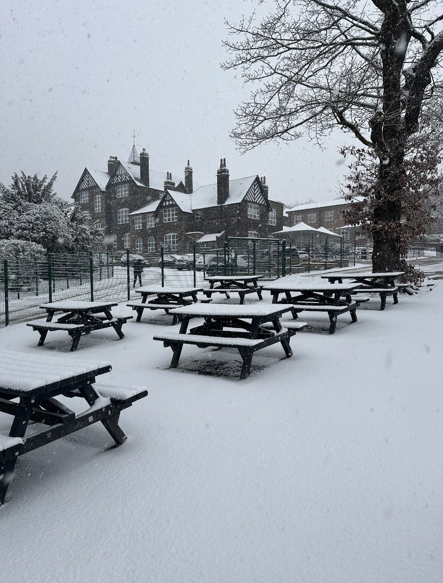 Our amazing school looking tranquil and calm on this beautiful snowy morning ❄️☃️ #RBHS