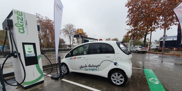 Maxime Boyer (@maximeboyer31) on Twitter photo 🚗⚡️ notre majorité <a href="/jlmoudenc/">Jean-Luc Moudenc</a> <a href="/Aimer_Toulouse/">Aimer Toulouse</a> a fait le choix de donner la gratuité du stationnement aux véhicules électriques.
Une mesure incitative pour la qualité de l’air de <a href="/Toulouse/">Toulouse - Mairie et Métropole ⛱️</a>.
Si vous souhaitez en bénéficier, inscrivez-vous ⤵️
metropole.toulouse.fr/demarches/enre… 🚗⚡️ notre majorité <a href="/jlmoudenc/">Jean-Luc Moudenc</a> <a href="/Aimer_Toulouse/">Aimer Toulouse</a> a fait le choix de donner la gratuité du stationnement aux véhicules électriques.
Une mesure incitative pour la qualité de l’air de <a href="/Toulouse/">Toulouse - Mairie et Métropole ⛱️</a>.
Si vous souhaitez en bénéficier, inscrivez-vous ⤵️
metropole.toulouse.fr/demarches/enre…
