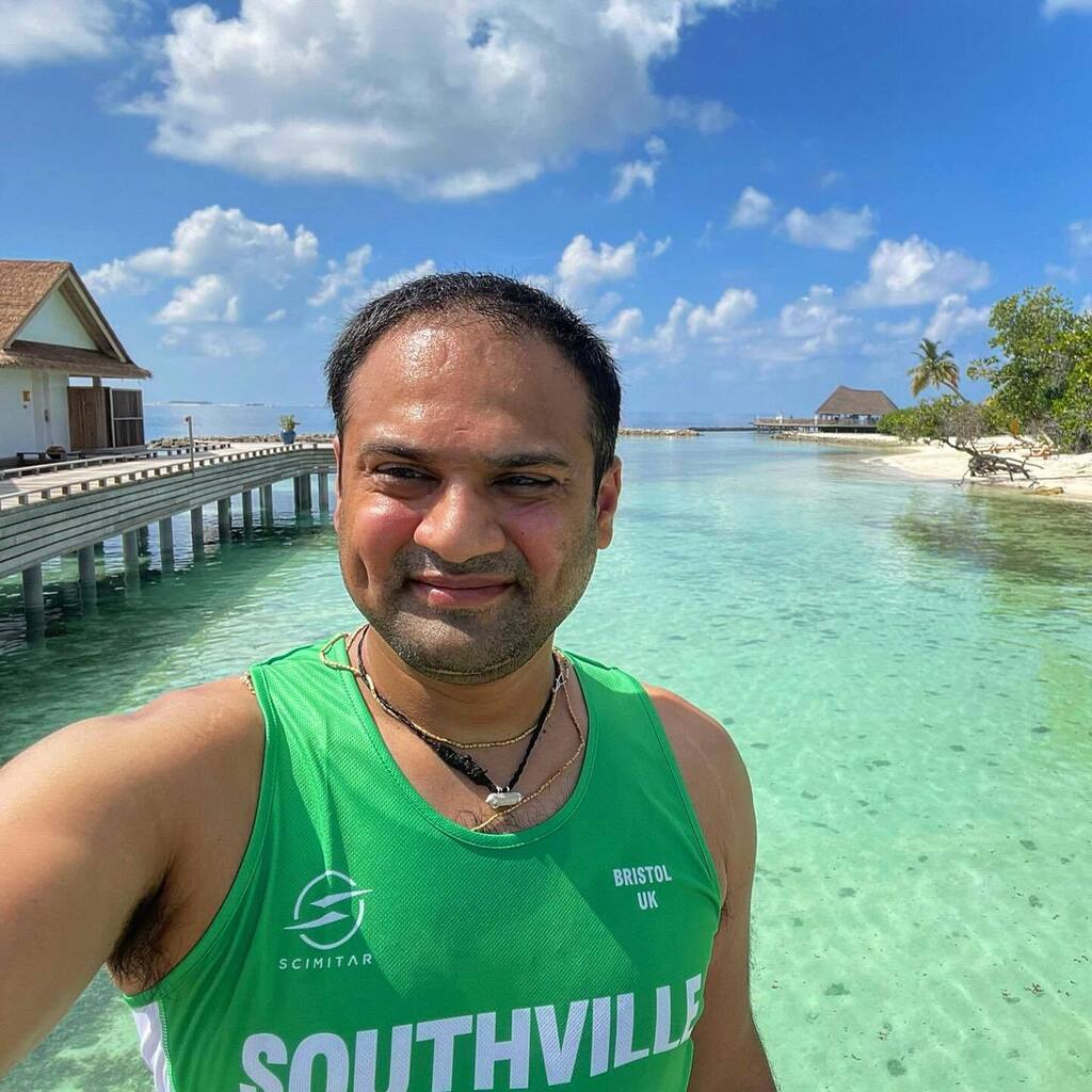 ☀️ Holiday Run ☀️

Kudos to Bindal for running whilst on holiday in The Maldives, where it was a balmy 29 degrees! Great to see commitment to his marathon training 💪🏼🌊🐠 
instagr.am/p/C2KAAs6tiyl/