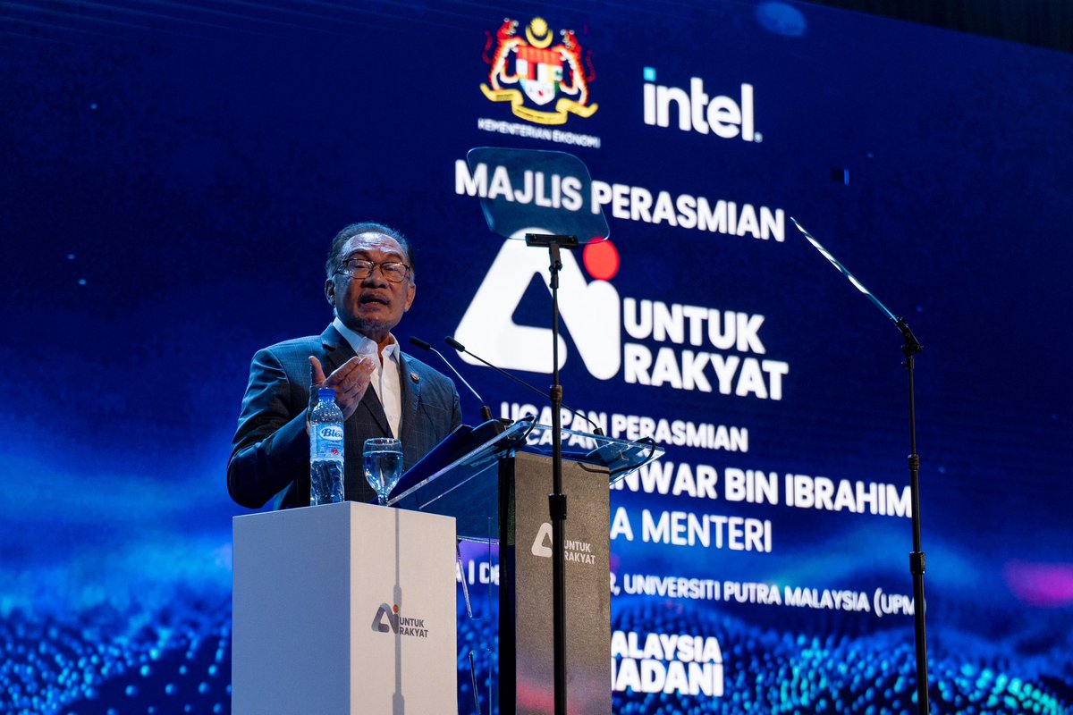 Prime Minister <a href="/anwaribrahim/">Anwar Ibrahim</a> Introduces AI Learning Platform: AI.gov.my startuplah.com/2024192/