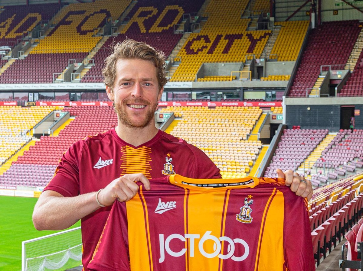 lofty2021's tweet photo. Another ex-player we need to pull out all the stops to bring back (again). #bcafc #bringhimhome #billynotbill https://t.co/YvbfNWlUZw