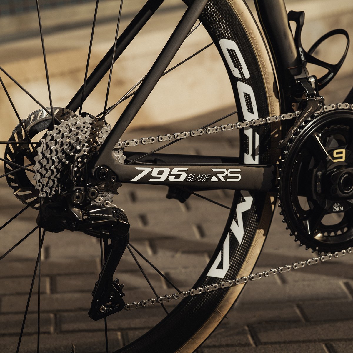 LOOK Cycle tweet media