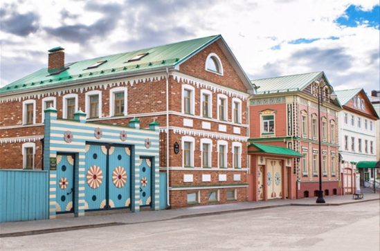 uatcnews's tweet photo. Step back in time and explore the historic Tatar settlement in Kazan, Russia. 🇷🇺Tatars are the second largest ethnic group in Russia. The streets here are adorned with colorful Islamic mosques, each telling a tale of historic and cultural splendour. #BornForAdventure https://t.co/LNvmJj3RdW