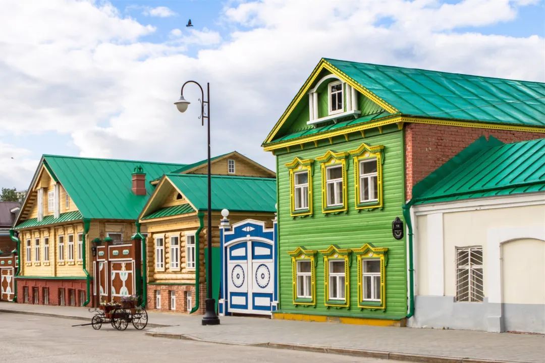 uatcnews's tweet photo. Step back in time and explore the historic Tatar settlement in Kazan, Russia. 🇷🇺Tatars are the second largest ethnic group in Russia. The streets here are adorned with colorful Islamic mosques, each telling a tale of historic and cultural splendour. #BornForAdventure https://t.co/LNvmJj3RdW