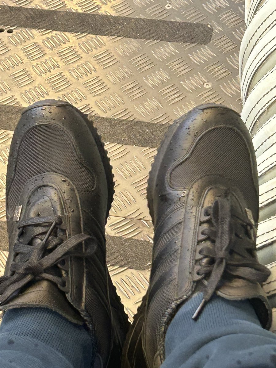 RetroSolesUK's tweet photo. Well off to pick my car up after service and MOT got the #adidas #hartness #spzl on ##tramwanker and I know u all love the hat 🤣🤣 https://t.co/ENiTCO692b