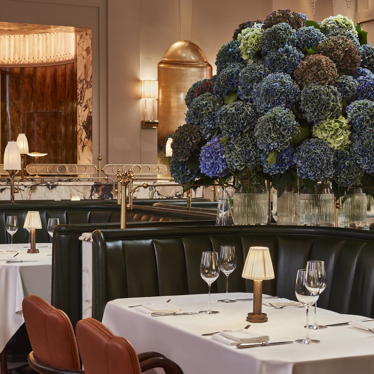 🍽️✨ Indulge in the enchanting world of Art Deco dining at <a href="/ClaridgesHotel/">Claridge’s</a>! 🥂🎉 Discover their stunning new look and tantalizing menu.

Read the full article here - hubs.ly/Q02ggvXt0

#claridges #absolutely #absolutelymags #absolutelymagazines #london #absolutelylondon