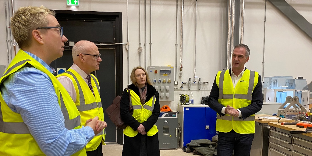 eps_unibham's tweet photo. During his visit to @unibirmingham, @peterkyle MP, Shadow Secretary of State for Science, toured #NBIF, our one-of-a-kind facility focussed on researching the underground with an array of collaborative activity in progress:
@BhamPolicy @AsaadFaram @NicoleUoB @SchoolofEng_UoB https://t.co/NZLHU8VbuQ