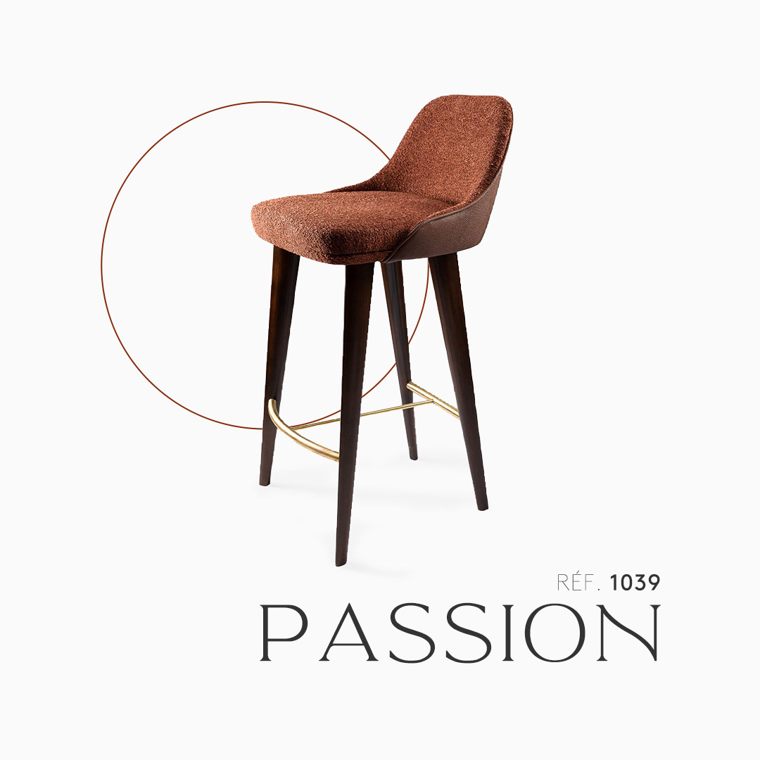 CollinetSieges's tweet image. ❤️🍸 Ajoutez une touche de sophistication à votre établissement avec le #tabouret de #bar #Passion de Collinet, une pièce maîtresse qui allie #fonctionnalité et #design élégant. #barlounge #restaurant #hotel ✨ urlz.fr/pb9E