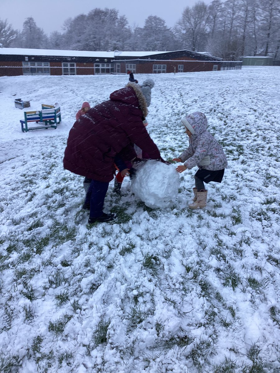 Mrs Hamilton tweet media