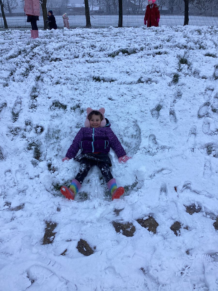 Mrs Hamilton tweet media