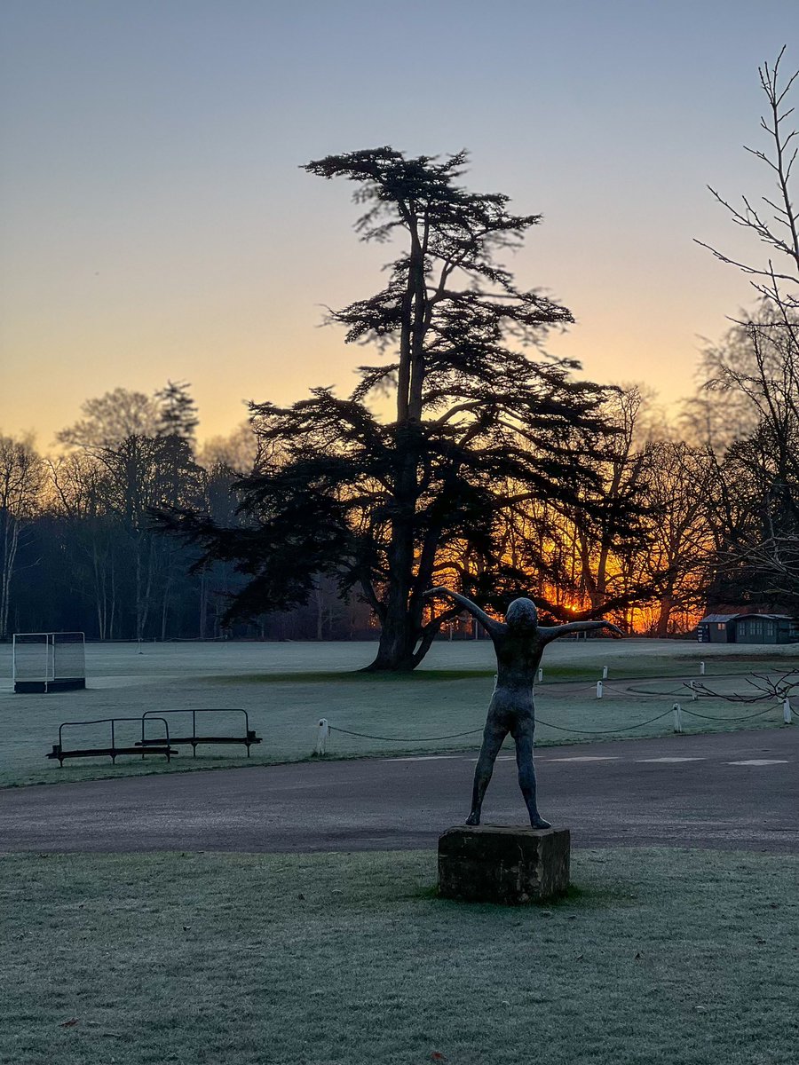 FarleighSchool's tweet photo. It was a beautiful morning for our boarders to wake up to, and for our day pupils to enjoy on their way into school today… https://t.co/3Zq1Ldfzji