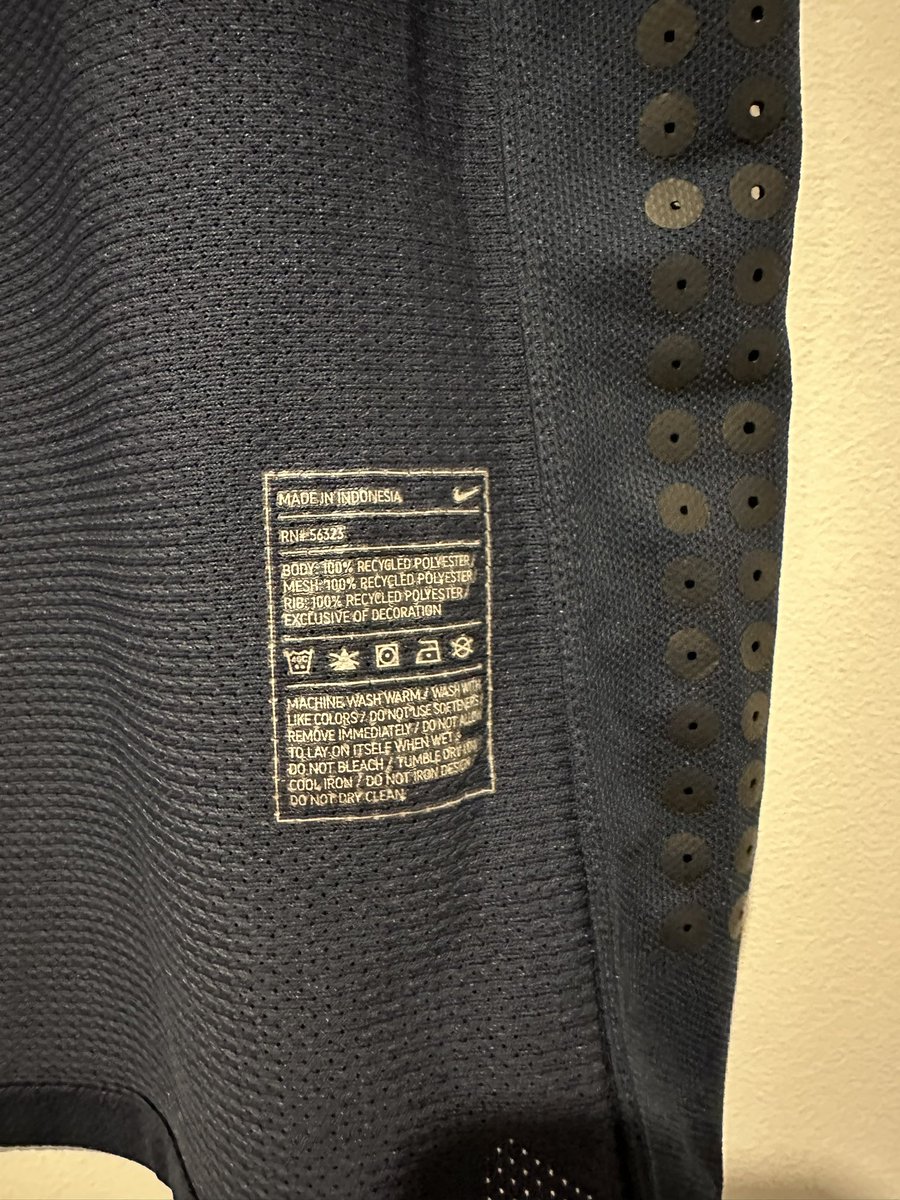 classickitroom's tweet photo. Player Issue Socceroos 2010 Away Shirt
Size Medium
10/10 condition
$300 shipped https://t.co/lTMZqTgDTa