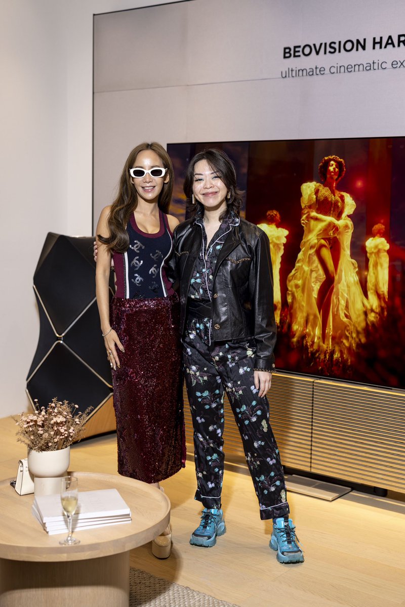 BangOlufsen's tweet photo. Last night's VIP event with DNA NFT holders marked a memorable start to Singapore Art Week at Bang & Olufsen, featuring @shavonnewong_ and her innovative work. 

This week until Jan 23, we showcase her unique art alongside our exclusive Beosound A9 DNA Edition. Visit Scotts Square 6 Scotts Rd, #01-18/19 to experience the emergence of stunning 3D art and Bang & Olufsen.  

To learn more, visit https://t.co/jTmtBii1Oy to read up on the DNA Collection and join the community!