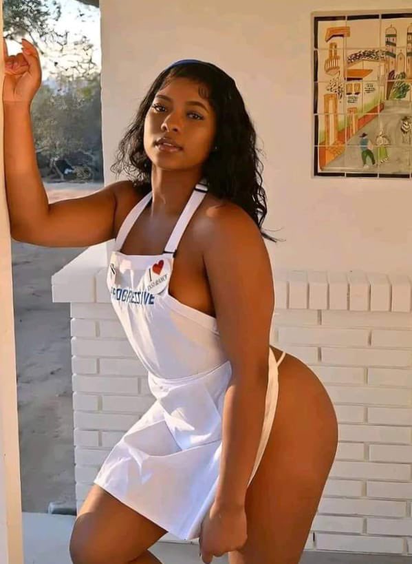 SweetPie009's tweet photo. Ready to Cook &amp; be Cooked 😍🍑😋👅💋 https://t.co/royhJqmcFf