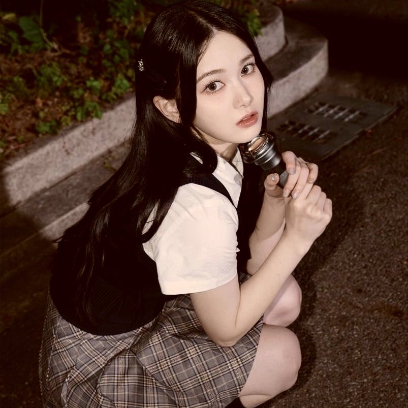 tripleSSSgames's tweet photo. Mayu in Rule of Rose for the ps2! 🥀 
#tripleS #트리플에스 #mayu #마유 https://t.co/zshh6lvJRl