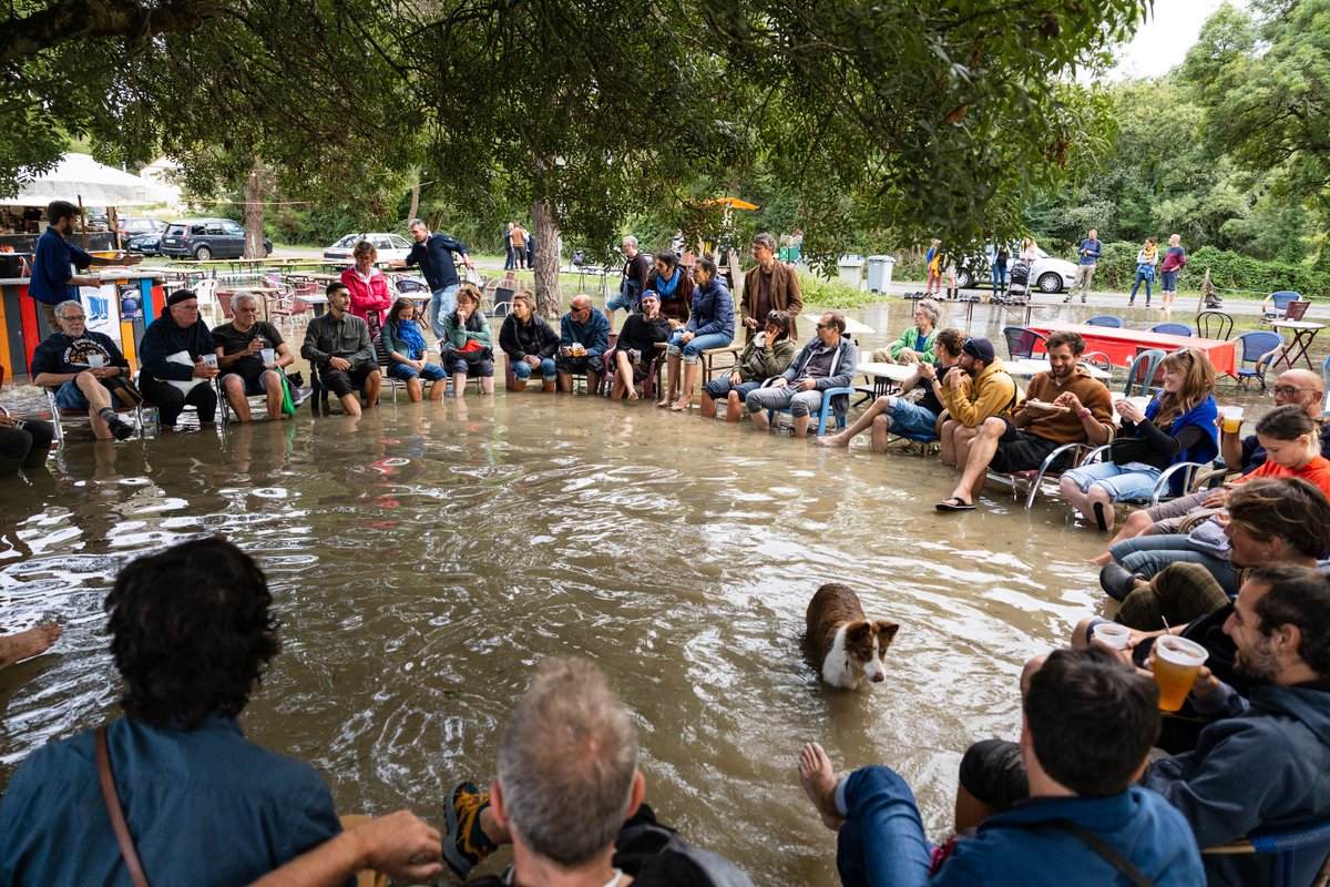 Dans une ère de perte de #biodiversité, dans cette "ère de solitude" où nous nous enfonçons pied à pied, nous vous souhaitons une année résolument tournée vers les autres, vers l’altérité la plus discrète comme la plus radicale. Avec tous nos #Voeux2024 : natexplorers.fr/2024/01/03/voe…