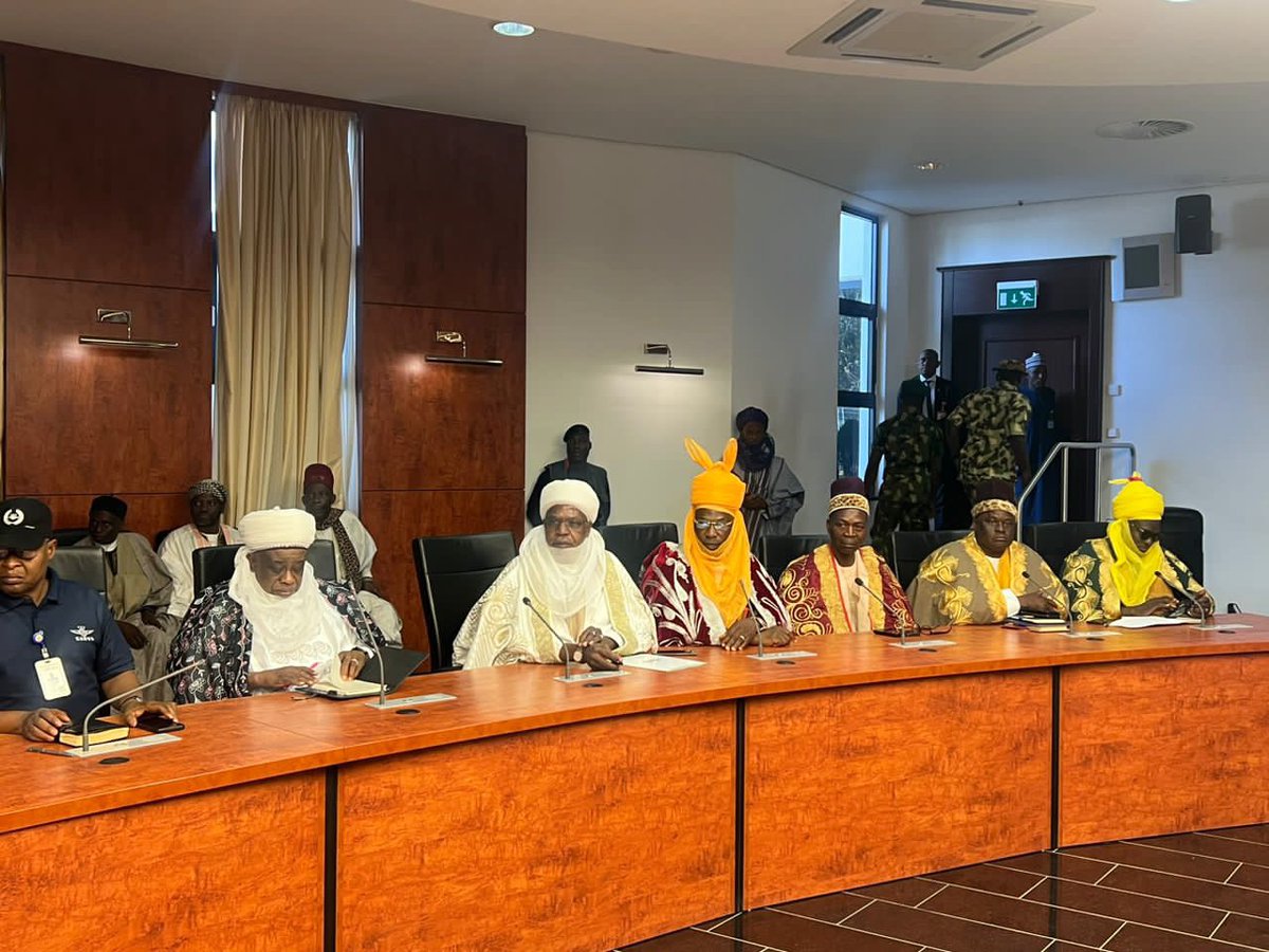 Kaduna Update: This morning at Sir Kashim Ibrahim House, Governor Uba Sani is chairing a core security meeting to review the security situation in the state.