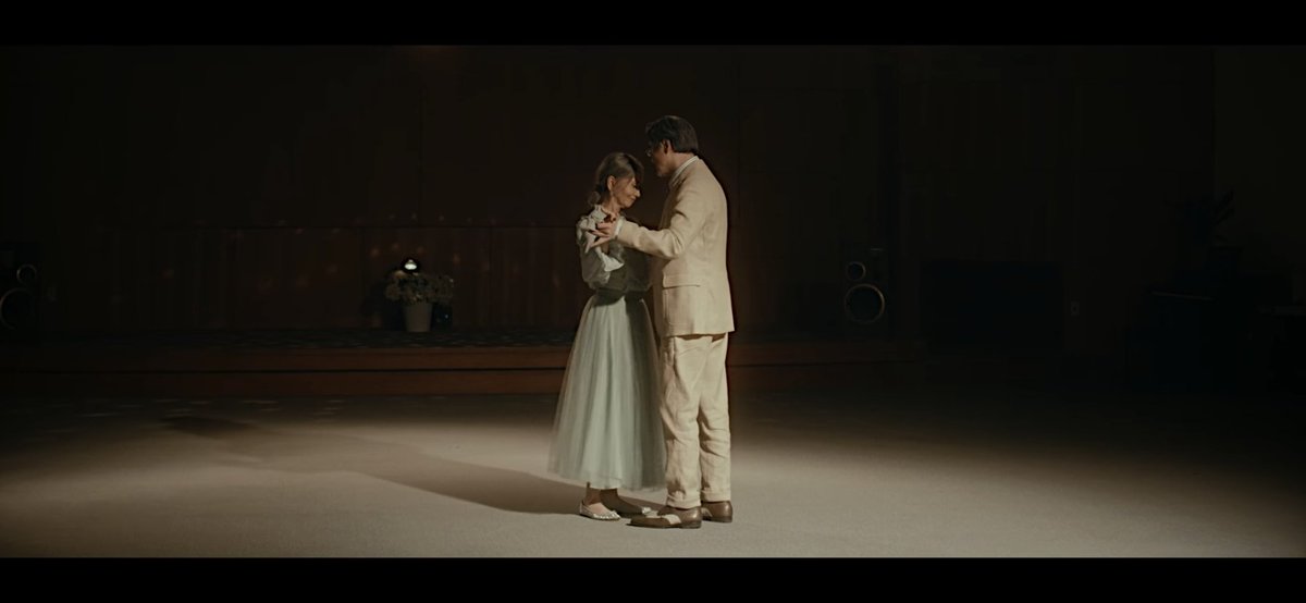 Ly_terallyHobi's tweet photo. who hurt leehi why is every mv of hers so painful and beautiful and heartwrenching https://t.co/QdY1nA1hBu