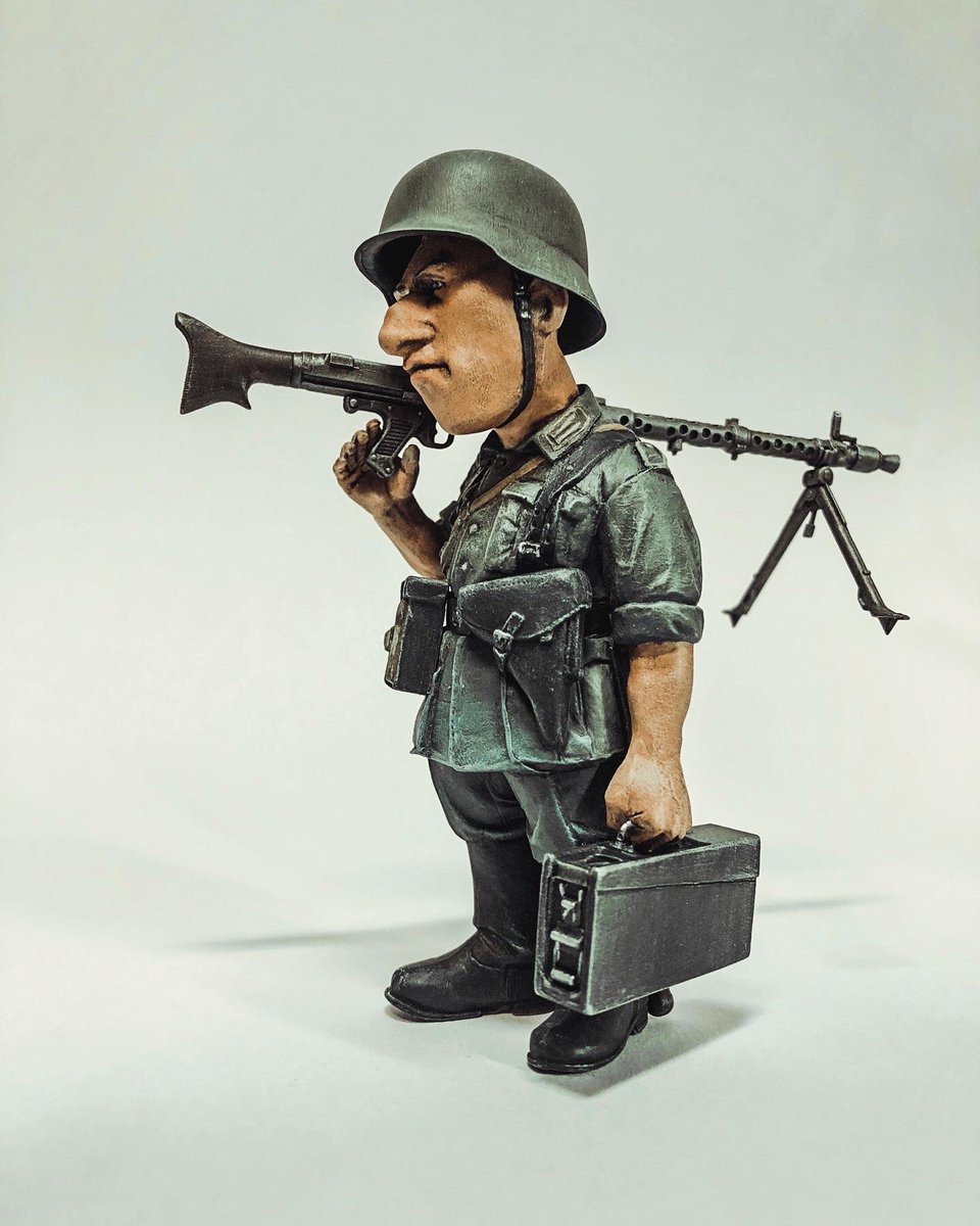 AttackDynamite's tweet photo. ワールドファイターコレクション。
第二次世界大戦ドイツ陸軍歩兵マイヤー伍長の完成！

#プラモデル
#ワールドファイターコレクション
#鳥山明
#ファインモールド https://t.co/Ui0Gj6ypz7