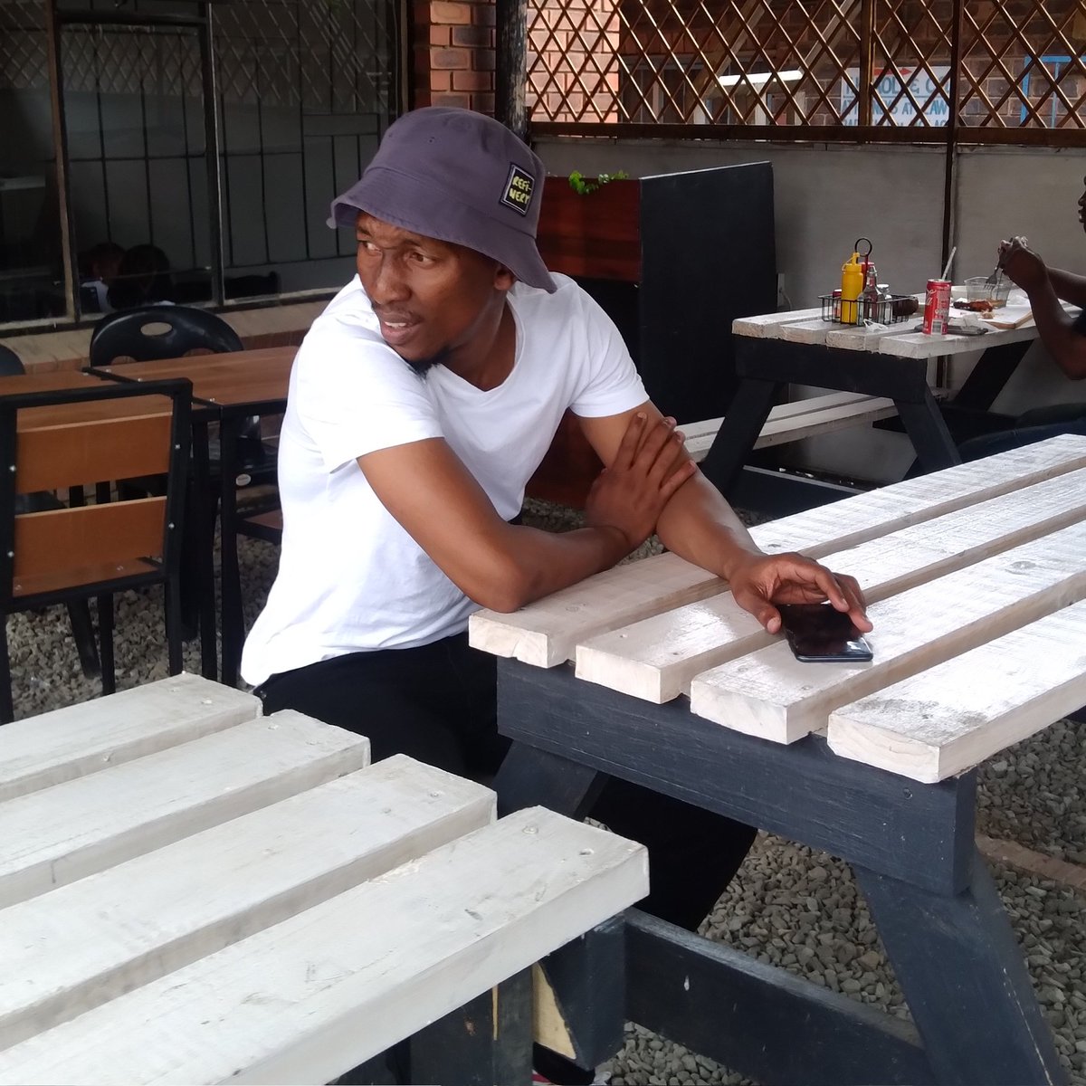 MoloiSharter's tweet photo. #NewProfilePic https://t.co/PlrLbIwFgS