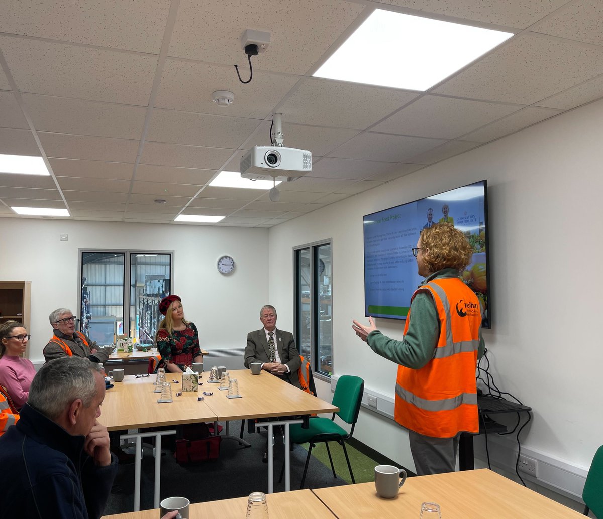 Yesterday was an honor, hosting Mark Blundell Lord Lieutenant, @BillingReeves, Robin Baynes MBE New Start, and Naomi Maynard @feedinglpool ! A fantastic opportunity to discuss the Coronation Food Project and partnership work to support communities in Merseyside and North Wales 🍏