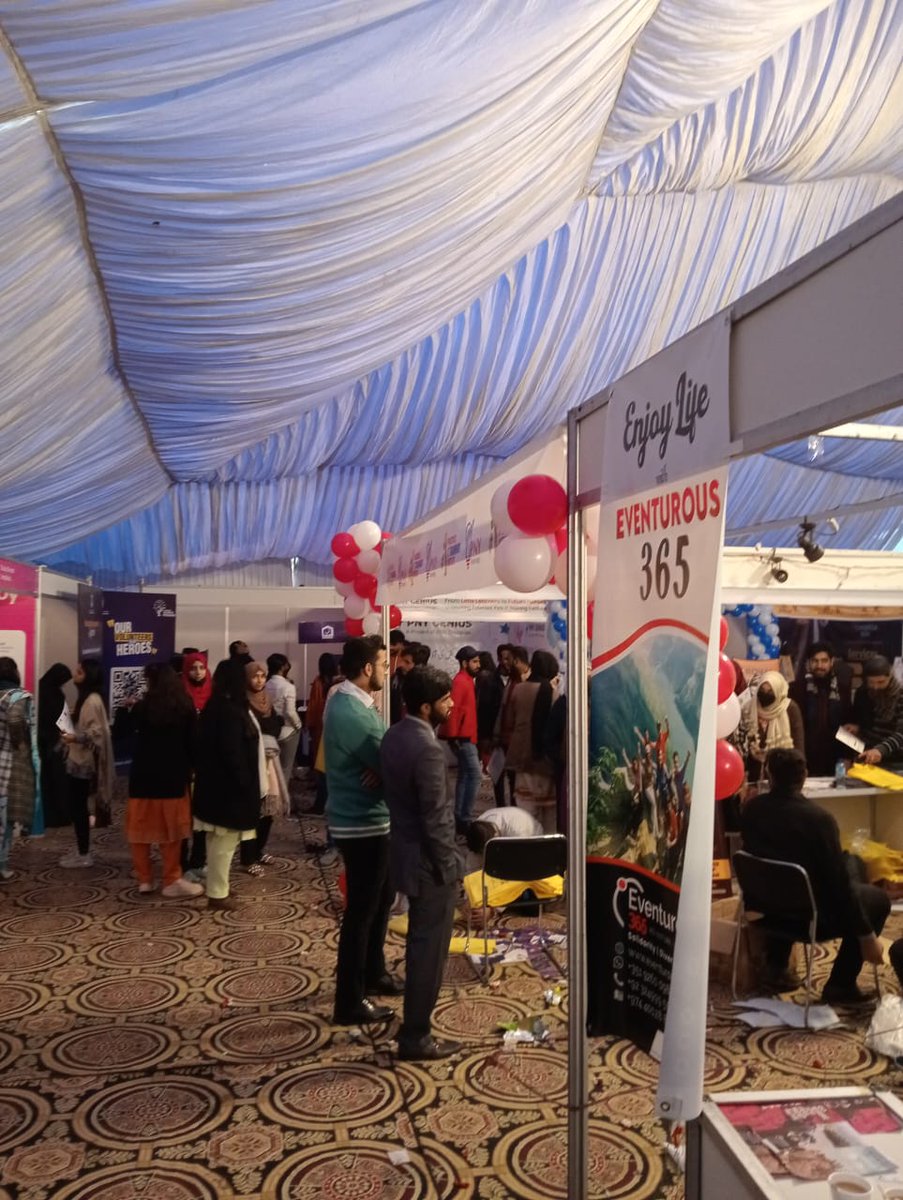 sadia8988's tweet photo. From resumes to job offers, it's all happening at the PNY Conference job fair! 📄💼 #PNYC2024 #PNYConference2024 #CareerJourney https://t.co/ISbBMhRiDV