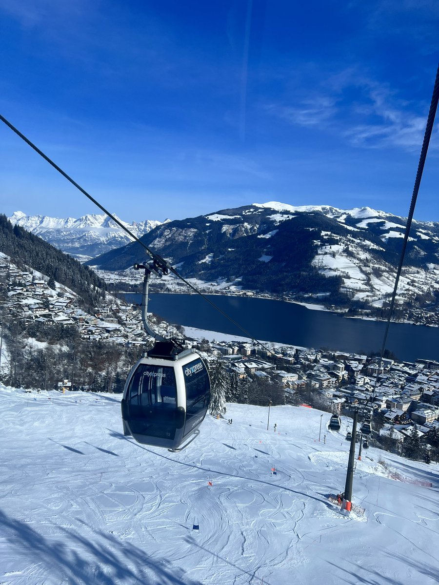 jakehoward89's tweet photo. Day 3 on the slopes ⛷️ #zellamsee https://t.co/RaBdCBCSb9