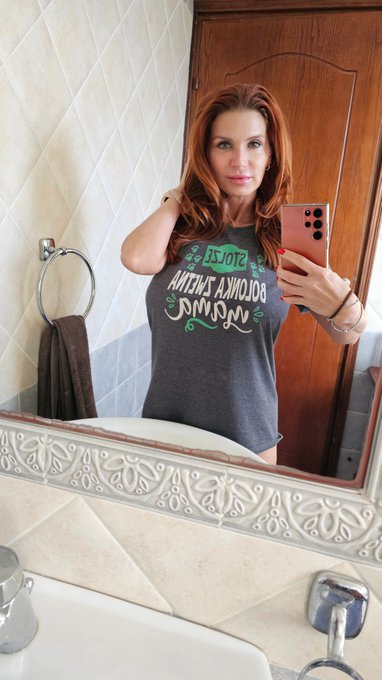 Guten Morgen aus Zypern ☀️  Heute haben wir einen Sonne Wolken Mix aber es sollen 18 Grad werden..  Ich<a href="/tag/friends"class="tags"><span>#friends</span></a><a href="/tag/bikini"class="tags"><span>#bikini</span></a><a href="/tag/beachday"class="tags"><span>#beachday</span></a>