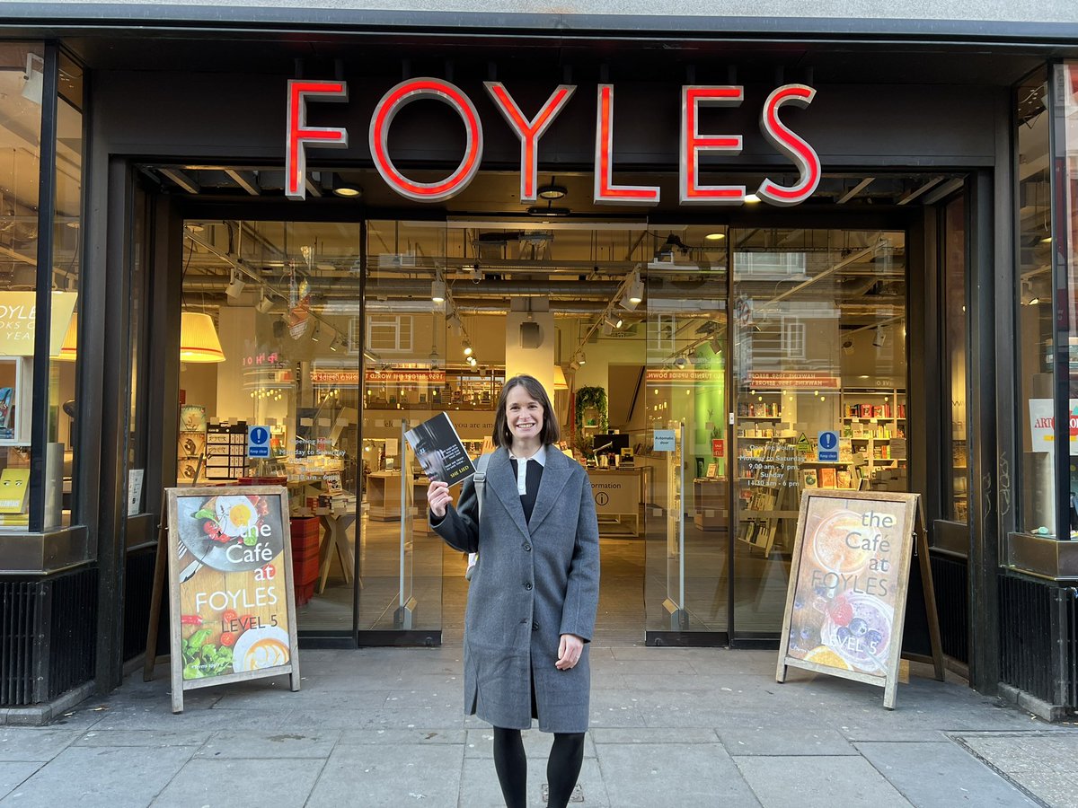 fictionpubteam's tweet photo. A wonderful chat with @abigailsdean in @Foyles about her new novel #DayOne and falling down the rabbit hole of conspiracy theoriesโฆ
@HarperFiction #proofdrop https://t.co/7SKvS9w0P3
