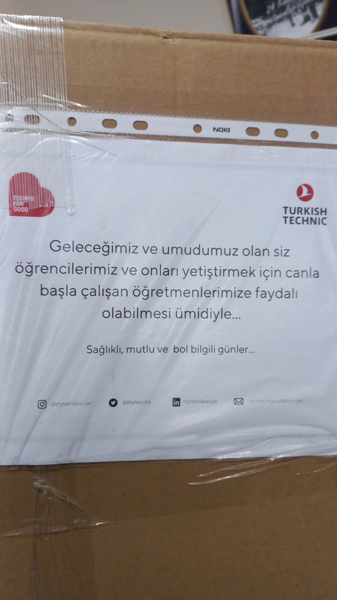 arifeddemir's tweet photo. Bize gönderdiğiniz 4 tane bilgisayarın bozuk olduğunu üzüntüyle https://t.co/4BMYpxKA3v köy okuluyuz ve heyecanla bilgisayarları bekliyorduk.Büyük hayal kırıklığı yaşadık. Umarım kasıtlı yapılmamıştır. https://t.co/Mjyp6fIHW8