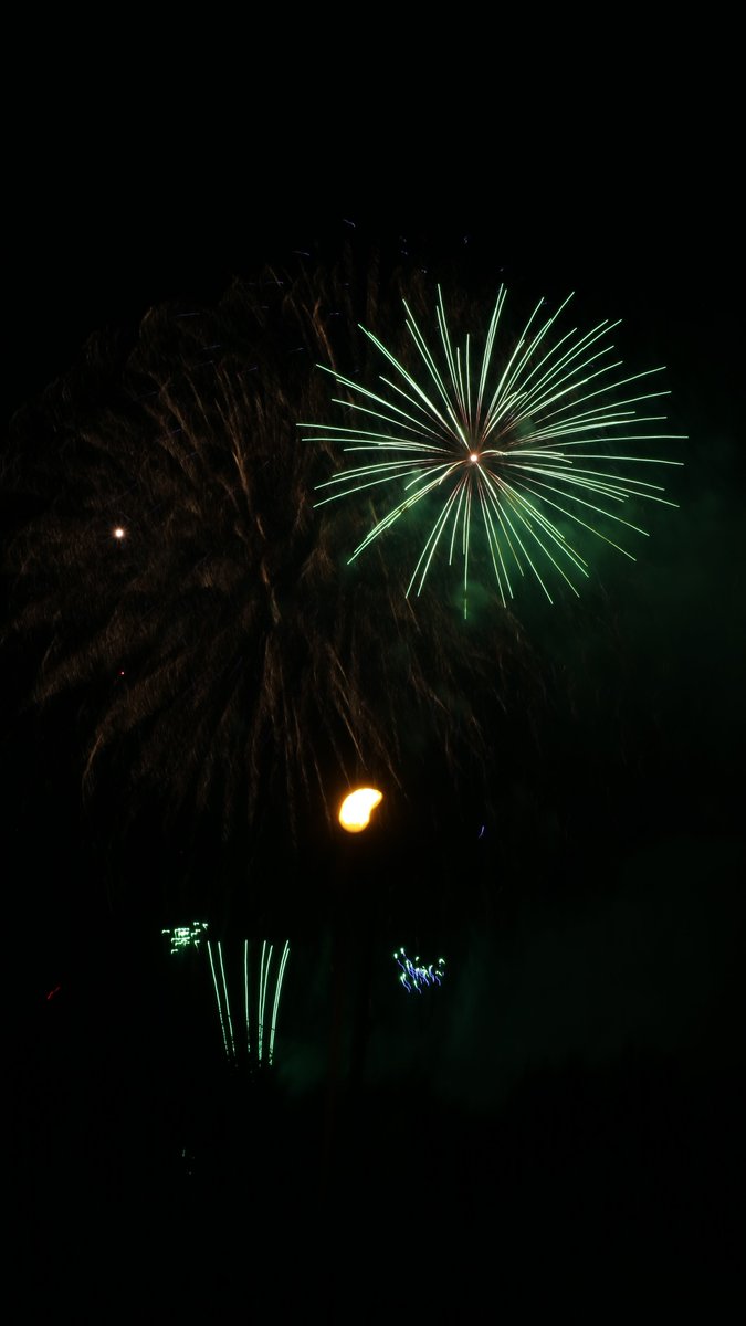 81_tabata's tweet photo. 花火大会 https://t.co/UhwZ9SLEor