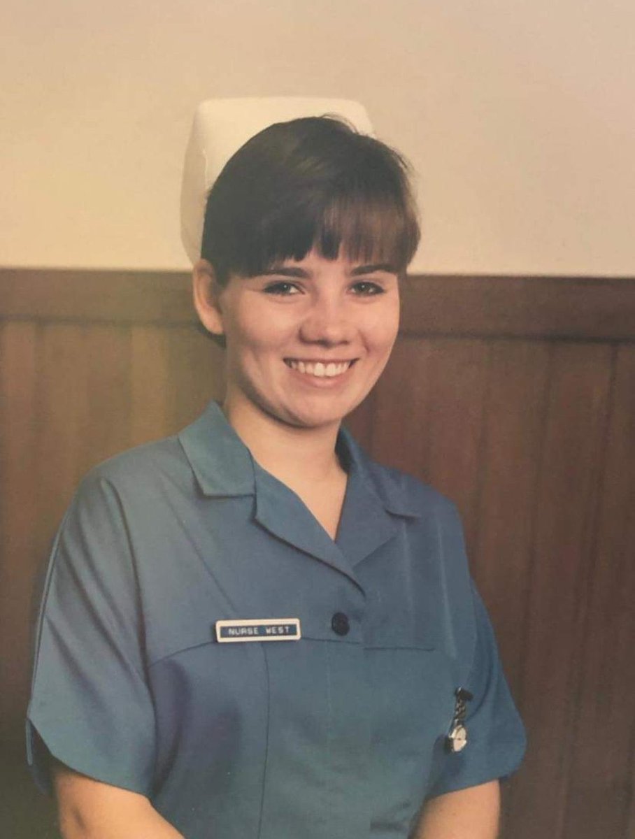 cmcdowell91's tweet photo. A massive Happy Birthday to our senior charge nurse and queen of respiratory at @RIE_Lothian 
@dianemccabe 🎉🥳 https://t.co/LOxz91HyLl