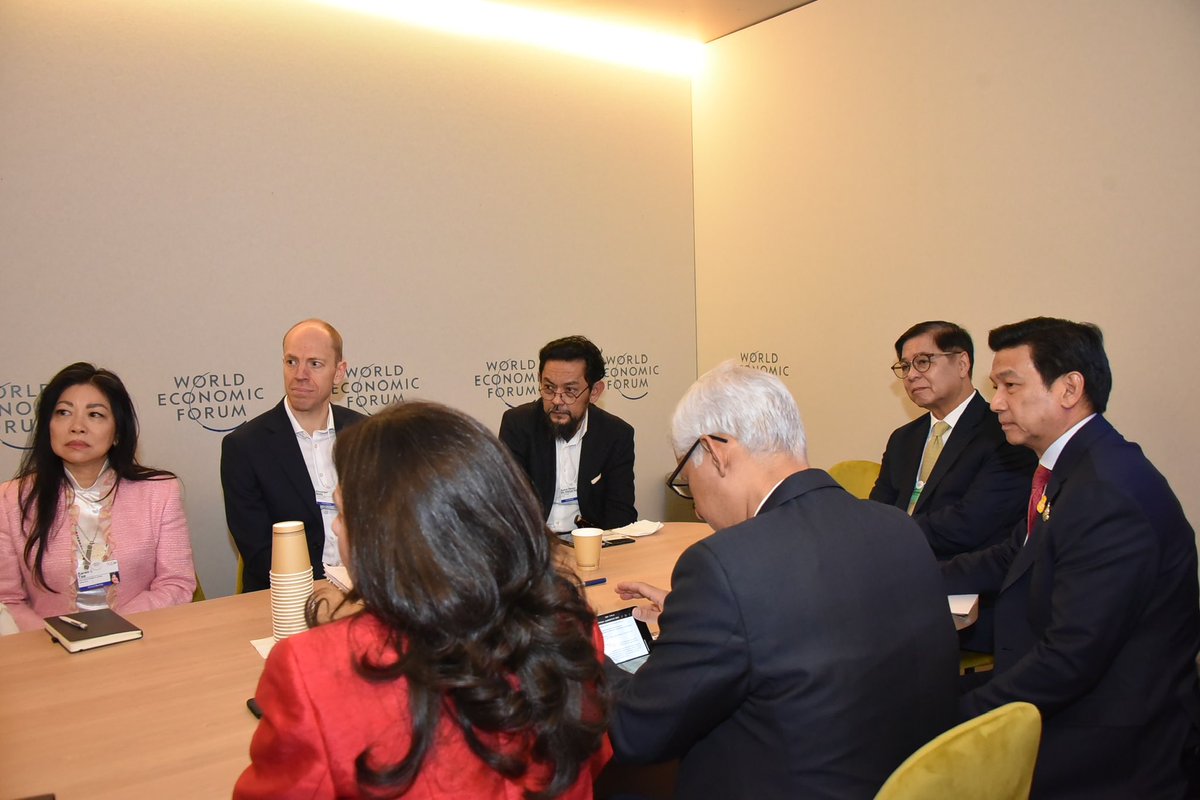 กระทรวงการต่างประเทศ | MFA of Thailand (@mfathai) on Twitter photo DPM/FM <a href="/drparnpreeb/">Parnpree Bahiddha-Nukara</a> attended the Diplomacy Dialogue on Myanmar on #WEF24 sidelines, joined by VFM <a href="/SihasakPh/">Sihasak Phuangketkeow</a> & invited group of high-level officials/ international agencies. Thailand will play proactive/ constructive role and cooperate with all partners to achieve reconciliation DPM/FM <a href="/drparnpreeb/">Parnpree Bahiddha-Nukara</a> attended the Diplomacy Dialogue on Myanmar on #WEF24 sidelines, joined by VFM <a href="/SihasakPh/">Sihasak Phuangketkeow</a> & invited group of high-level officials/ international agencies. Thailand will play proactive/ constructive role and cooperate with all partners to achieve reconciliation