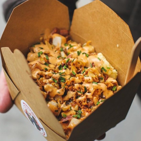 New year, new Trinity Kitchen vendors! 🤤 Say hello to... 🥟 Hoi Sin City 🍔 Niko’s Comfort Kitchen 🍟 Spuds 'n' Bros 🍗 Little Red Food Truck 🥙 Shouk Head on over to Trinity Kitchen to discover the incredible new street food delights!