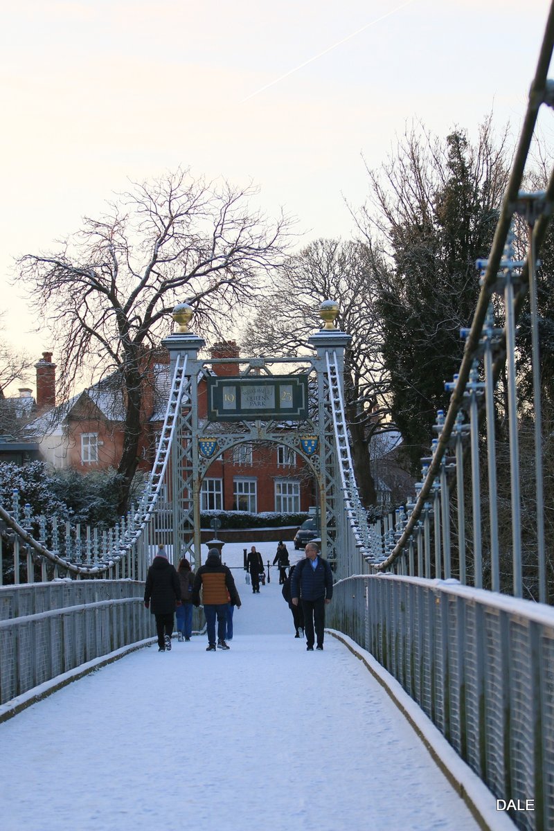 first snow of the year in Chester early this morning jan 16 @chestertweetsuk @ChronSallie @wearechester @DeesideDotCom @Chesterboats #snow #Chester