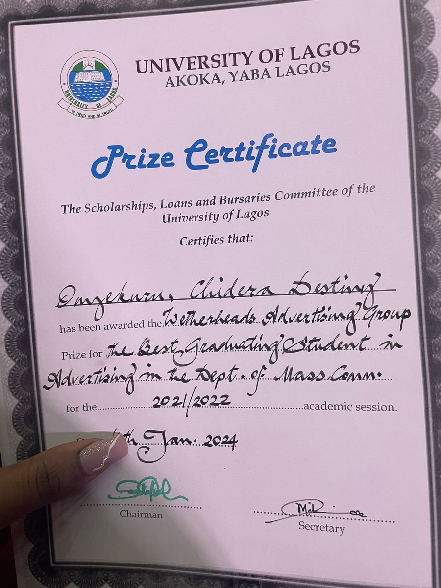 youknowdera's tweet photo. First class honors 🎓
4.73/5.00 CGPA
Best Graduating Student in Advertising 

All Glory to the Almighty who upheld me ❤️

#unilagconvocation https://t.co/2hQcvQbe8I